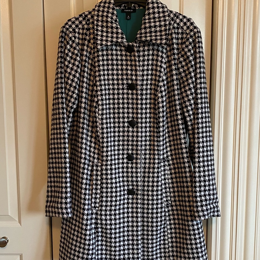 Torrid Houndstooth Pea Coat